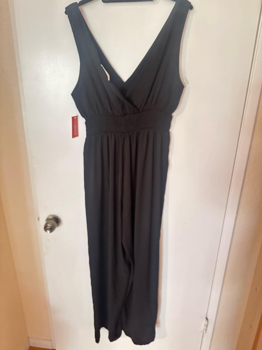 INTEMPO Classic Black V-Neck jumpsuit Dress with Defined Waist - Picture 2 of 5